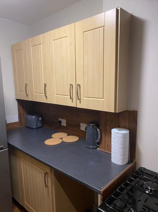 One Bedroom Apartment In Gorgie With New Central Heating System Edynburg Zewnętrze zdjęcie